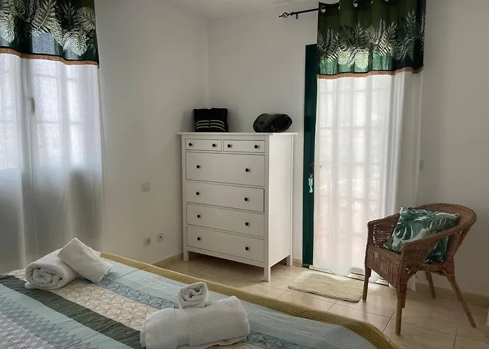 Vivilanza Surfhouse بيت ضيافة *