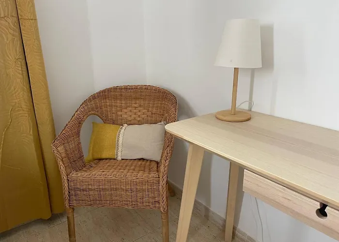 Vivilanza Surfhouse بيت ضيافة كوستا تاغيسي