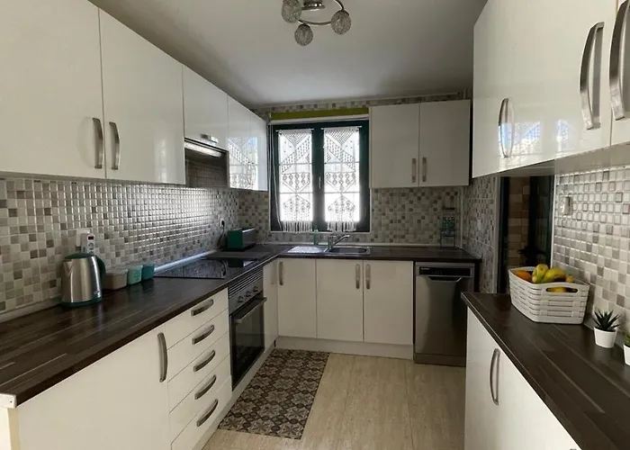 بيت ضيافة Vivilanza Surfhouse *