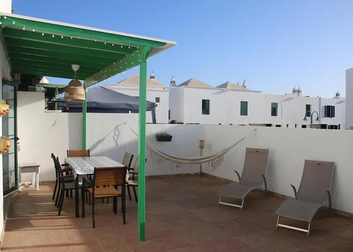 Vivilanza Surfhouse بيت ضيافة *