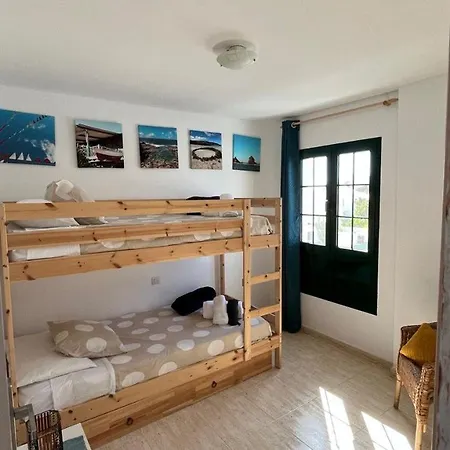 Vivilanza Surfhouse Casa de hóspedes *