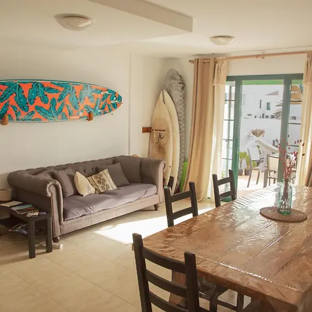 Vivilanza Surfhouse Konukevi Costa Teguise